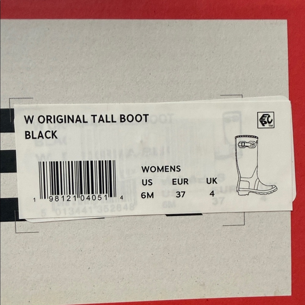 Hunter Classic Black Waterproof Boots - Picture 8 of 9
